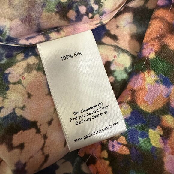 GINGER & SMART Dream State Silk Blouse V-Neck in Multi Abstract Print - Picture 6 of 9